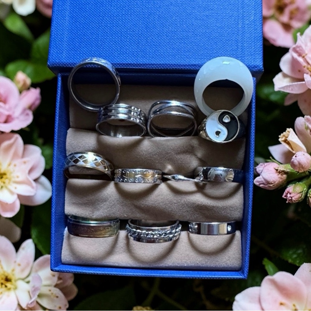 Women’s Silver Ring Set